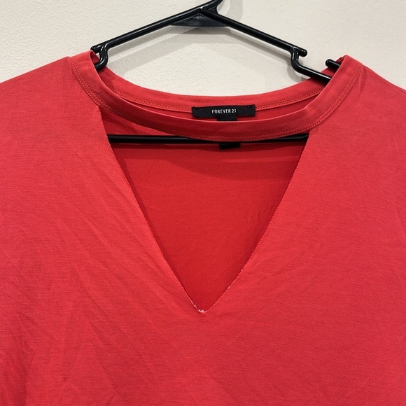 Forever 21 red top- large - Picture 2 of 4